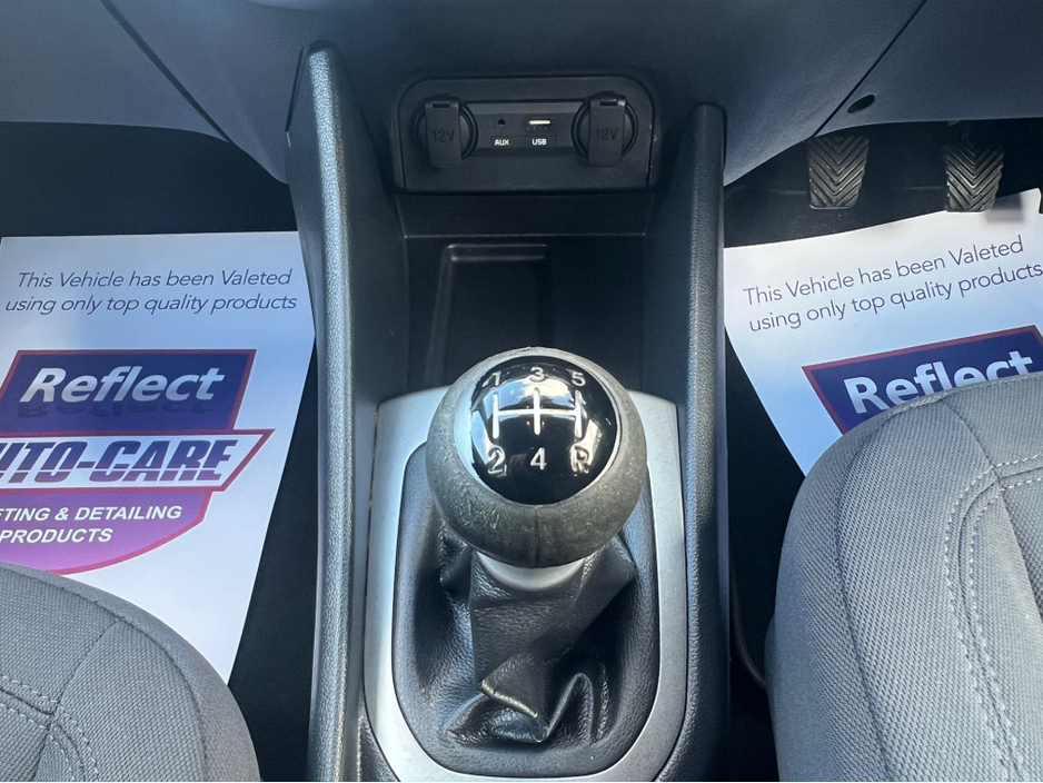 2015 Kia Rio - image 16