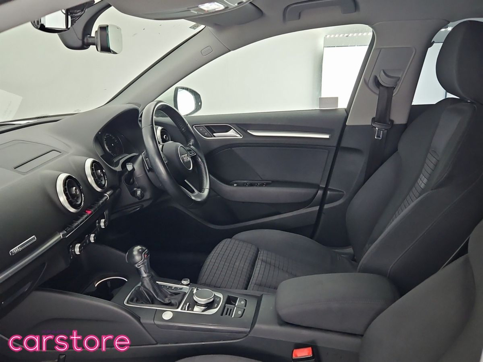 2017 Audi A3 1.4 TFSI Auto €17,880