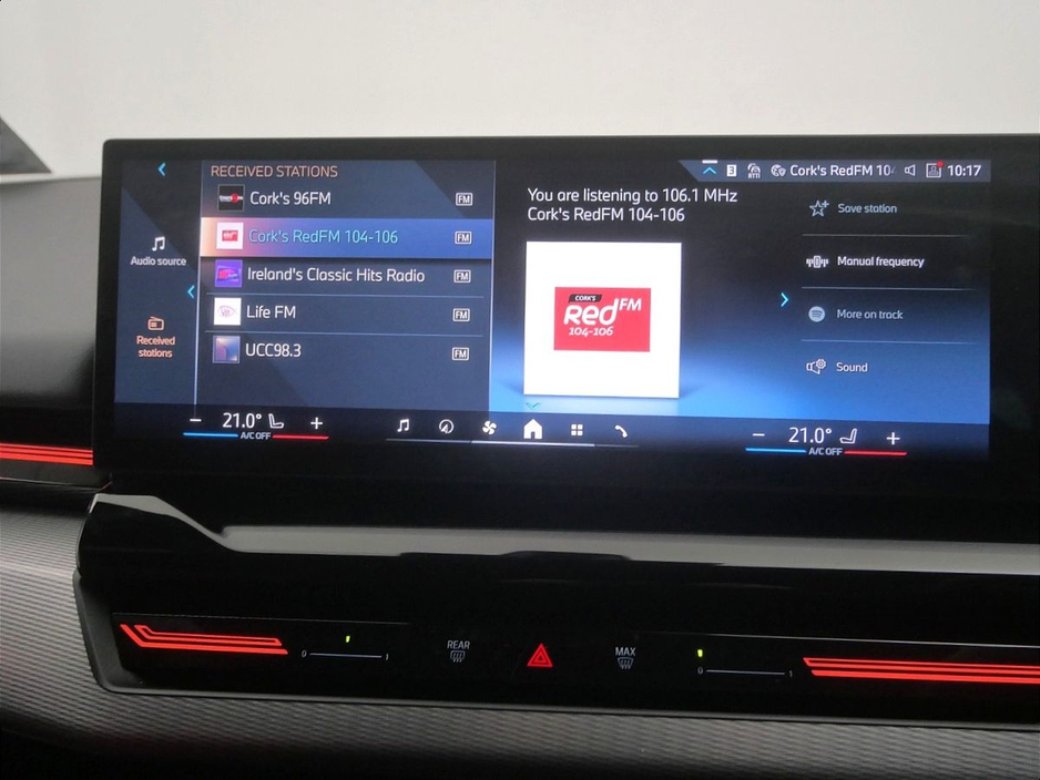 2025 BMW 5 Series - image 20