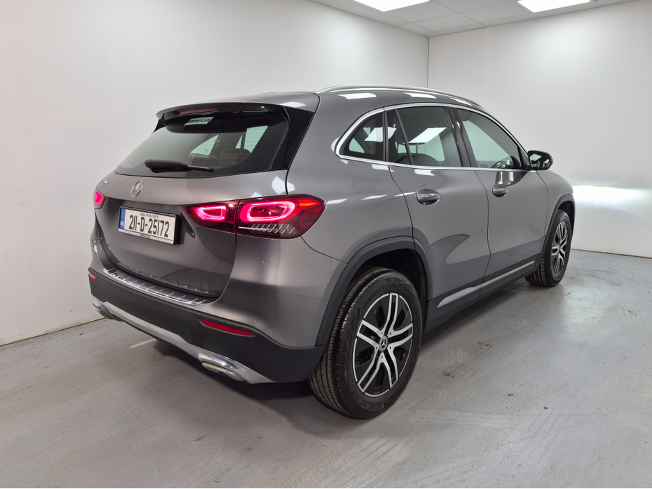 2021 Mercedes-Benz GLA Class - image 5