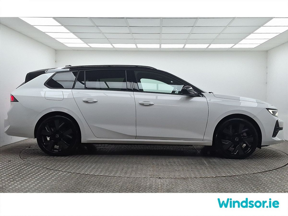 2025 Opel Astra GS 55KWh EV €37,995