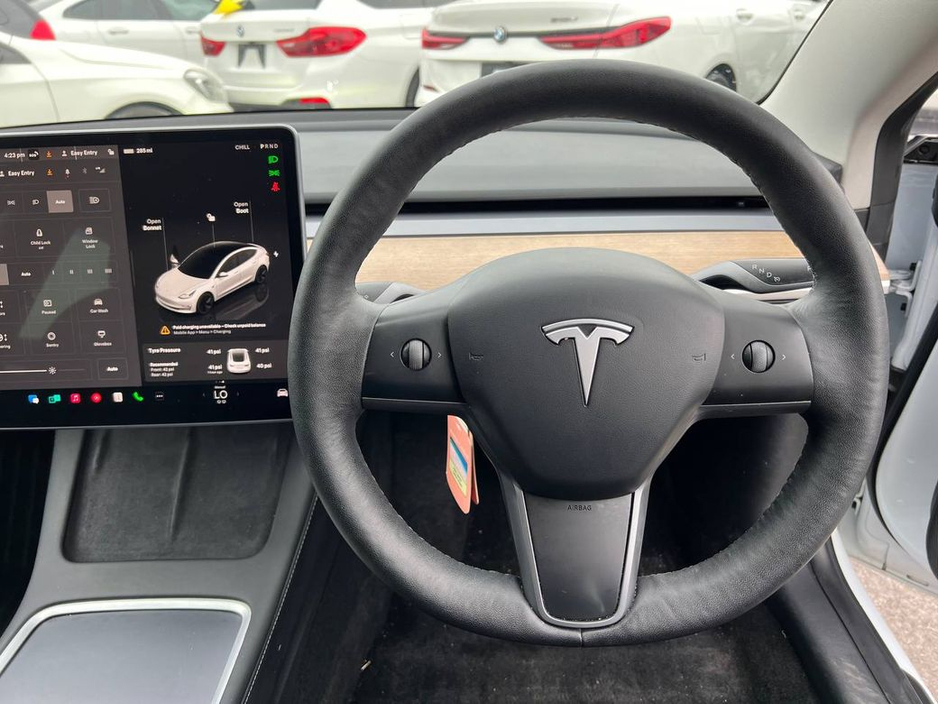 2022 Tesla Model 3 - image 13