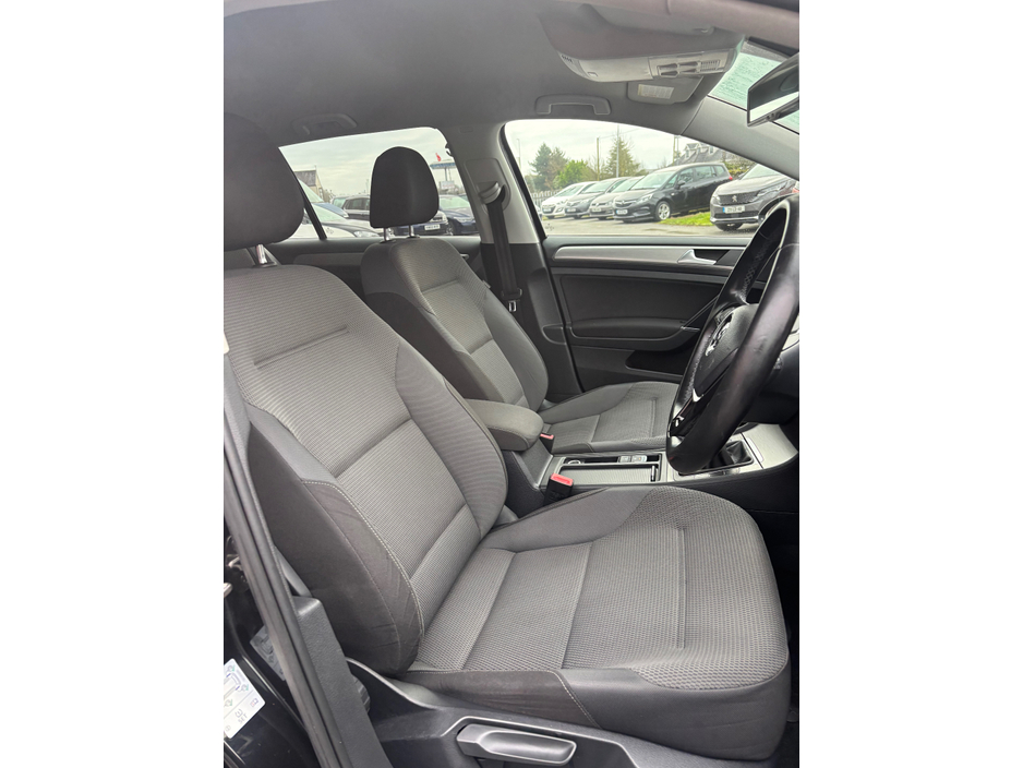 2014 Volkswagen Golf 1.6 TDI SE BLUEMOTION 105PS 5DR €8,250