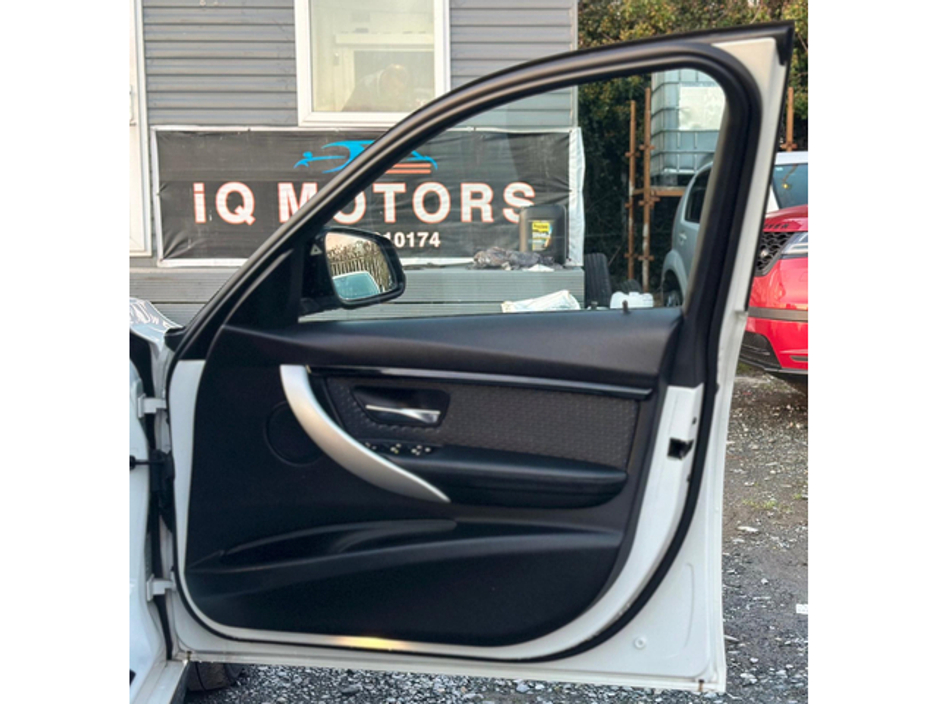 2016 BMW 3 Series 330E M-Sport 2.0L  Automatic Plug-in Hybrid(7744) €17,995