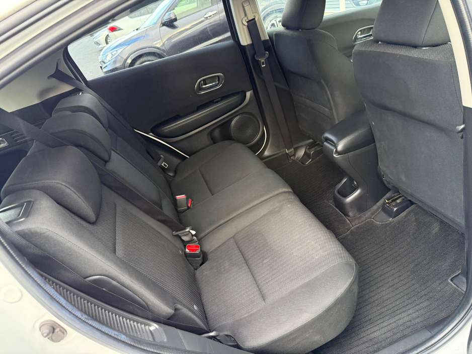 2015 Honda Vezel - image 24