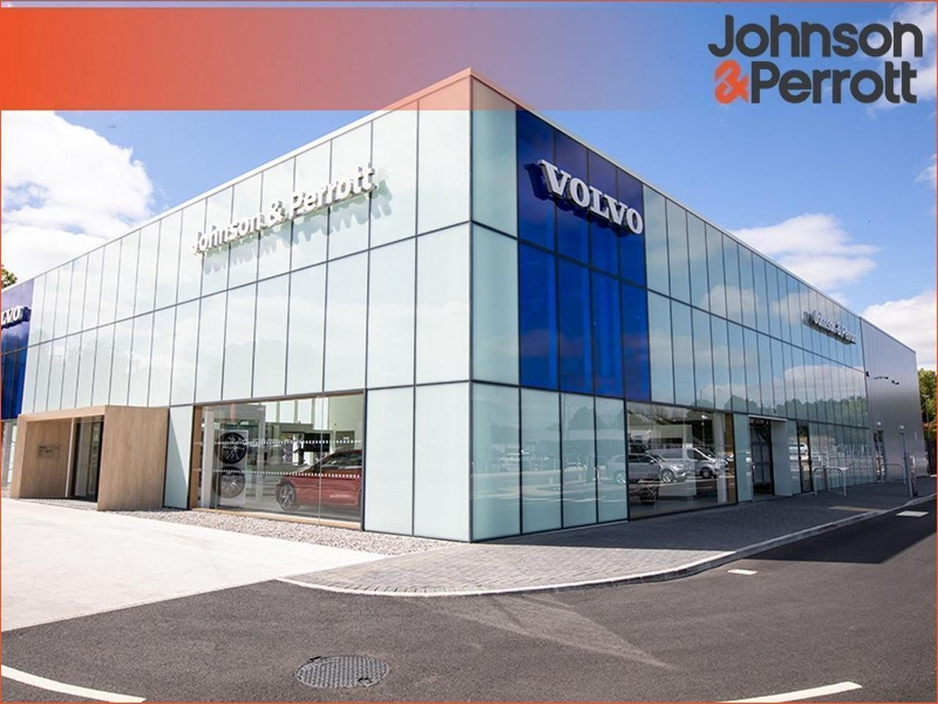 2025 Volvo XC60 T6 350 bhp AWD PHEV Ultra Bright (Three Year Volvo Warranty + Two Year Volvo Service Plan) €69,900