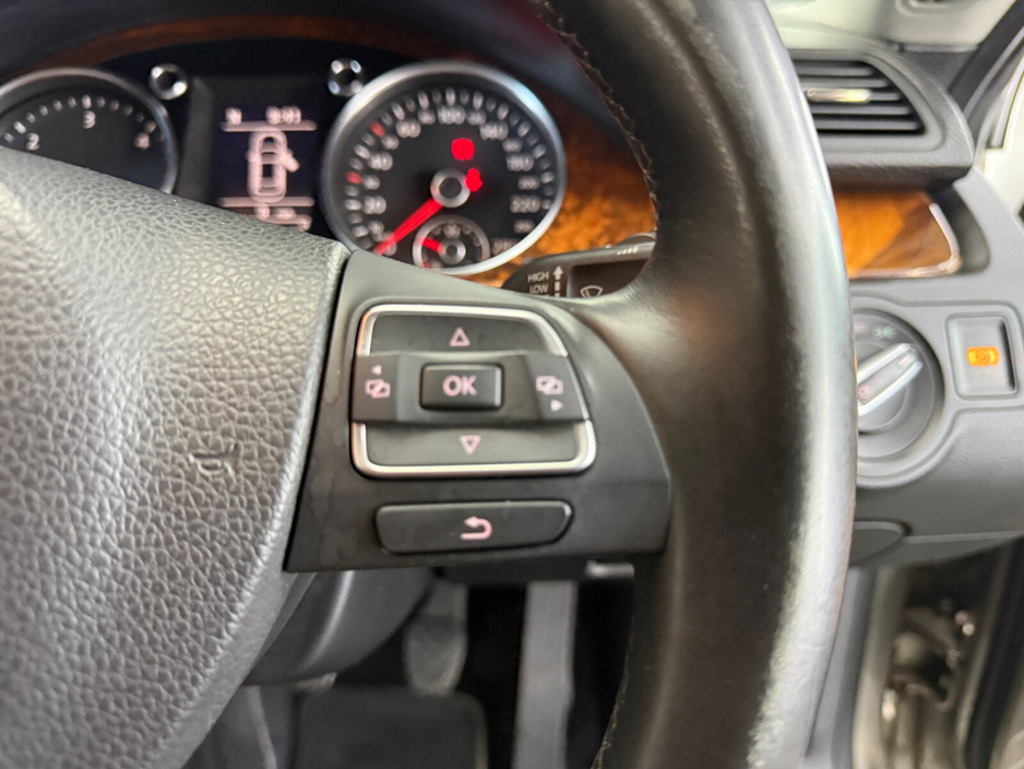 2011 Volkswagen CC - image 23