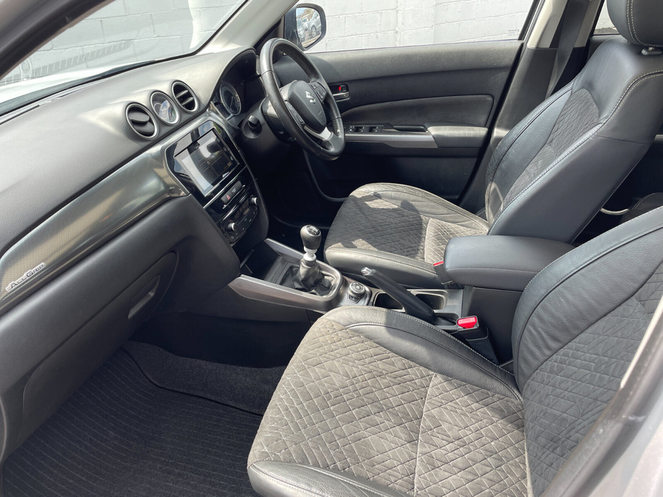 2021 Suzuki Vitara - image 11