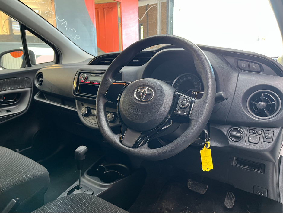 2019 Toyota Vitz - image 9