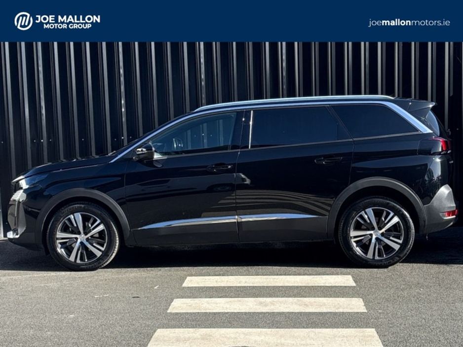 2024 Peugeot 5008 - image 6