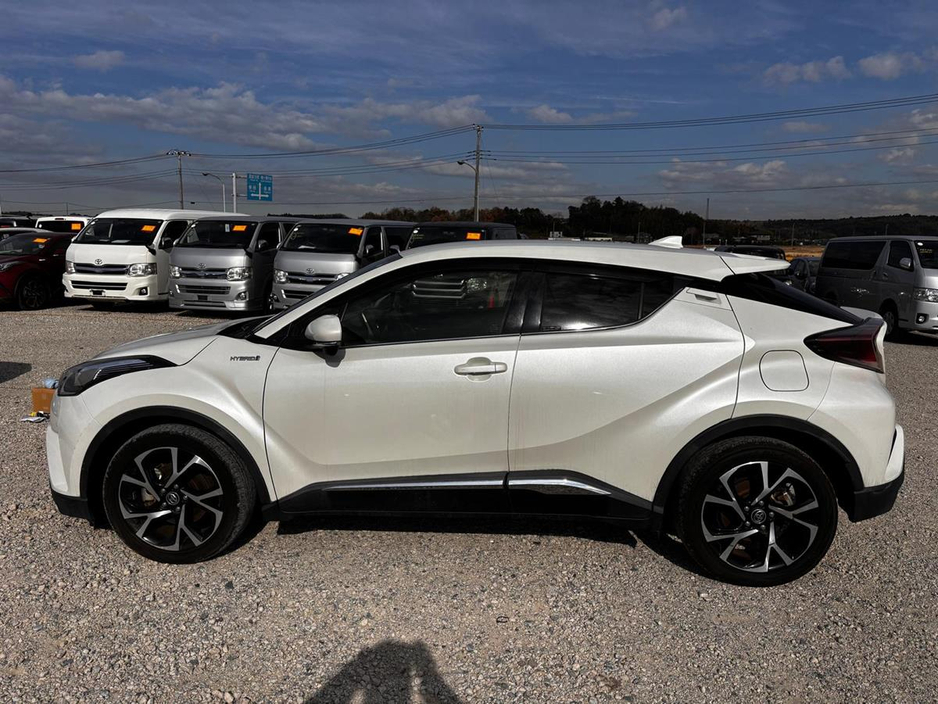 2017 Toyota C-HR - image 6
