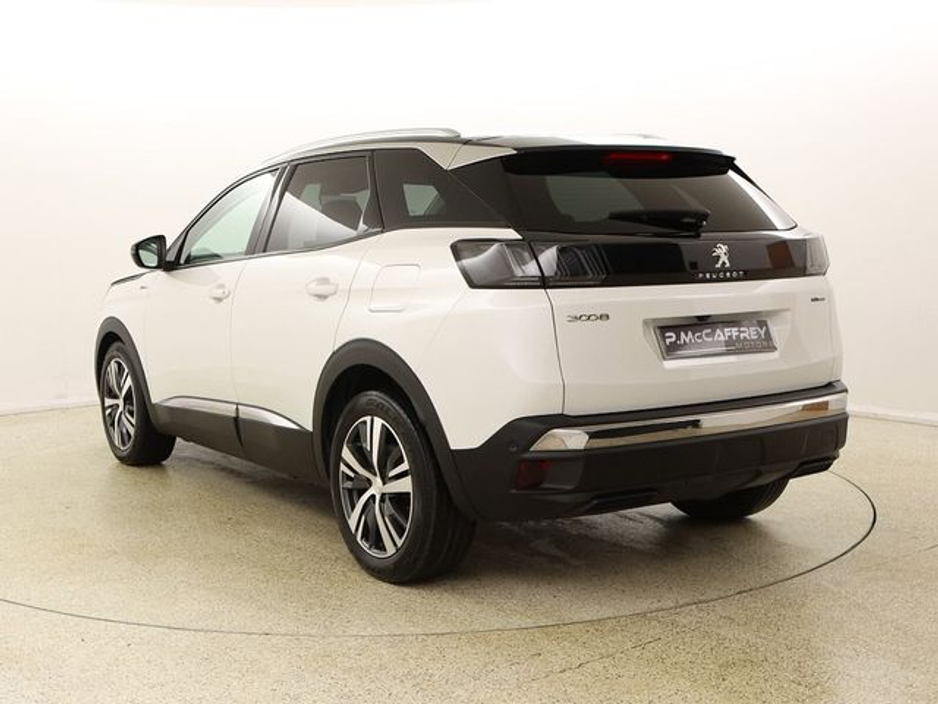 2021 Peugeot 3008 - image 5