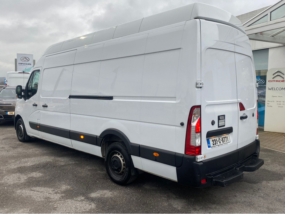 2023 Renault Master - image 3