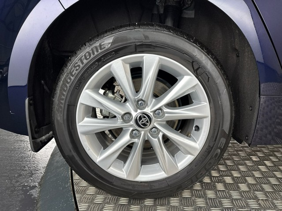 2024 Toyota Corolla HYBRID LUNA H/B €28,450