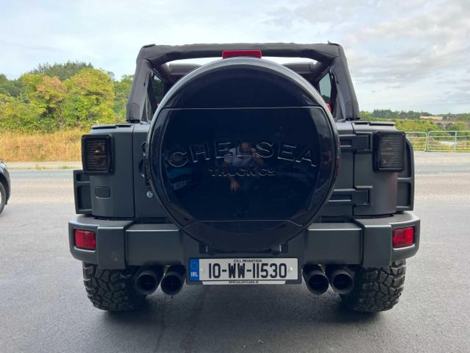 2010 Jeep Wrangler - image 6