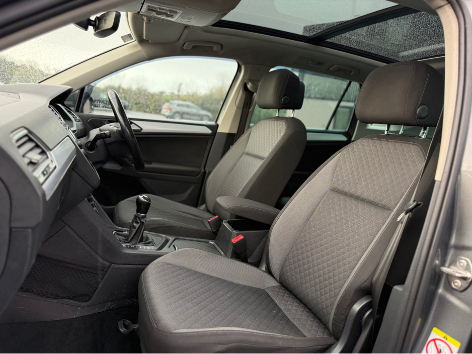 2019 Volkswagen Tiguan 2019 Volkswagen Tiguan R-Line