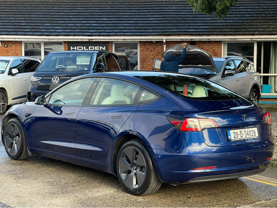 2021 Tesla Model 3 - image 12