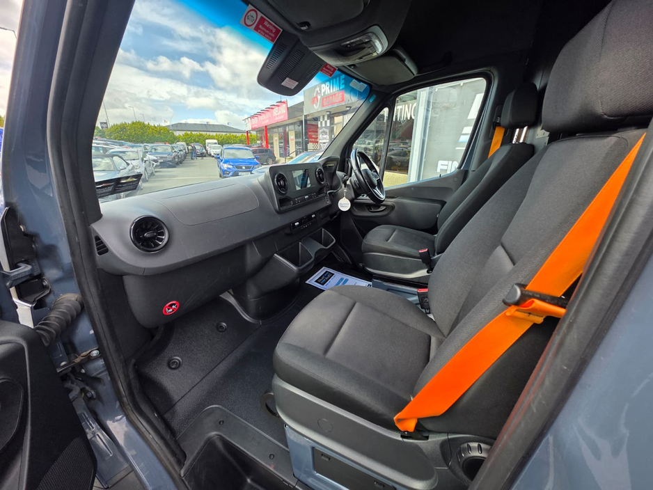 2022 Mercedes-Benz Sprinter - image 16