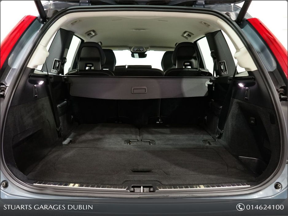 2023 Volvo XC90 - image 28