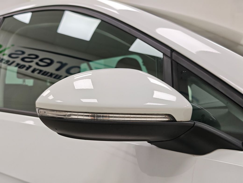 2018 Volkswagen Golf - image 20