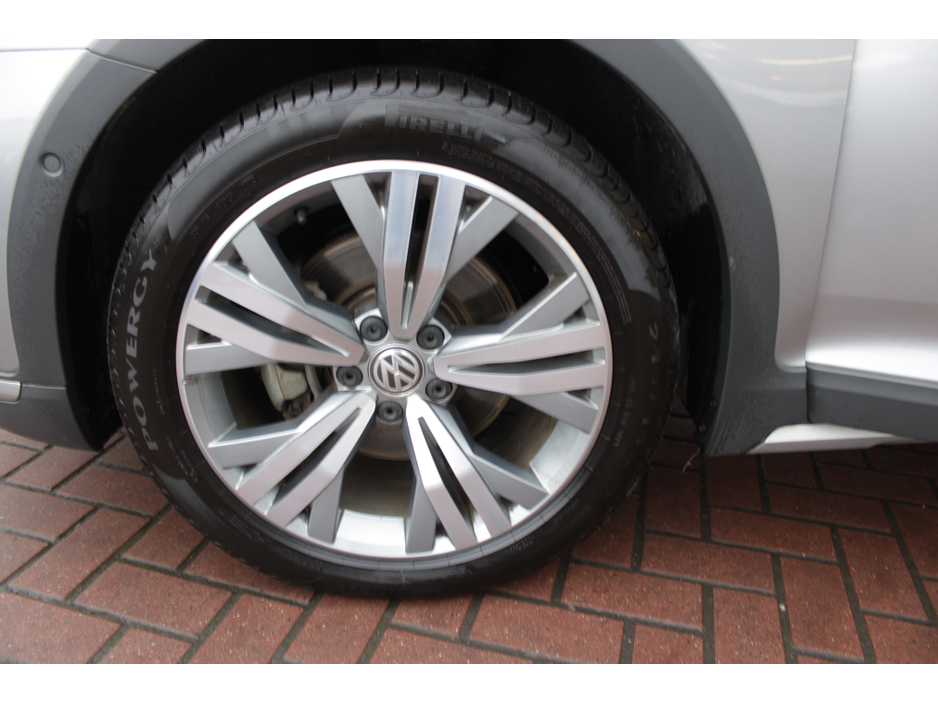 2020 Volkswagen Passat 2.0TDI 150BHP ALLTRACK EDITION 5DR ESTATE AUTOMATIC // STUNNING CAR WITH ONLY 70, 000 KMS // BUY WITH CONFIDENCE AA AND SIMI APPROVED DEALER 2025 // FINANCE ARRANGED // ALL TRADE INS WELCOME // €29,950