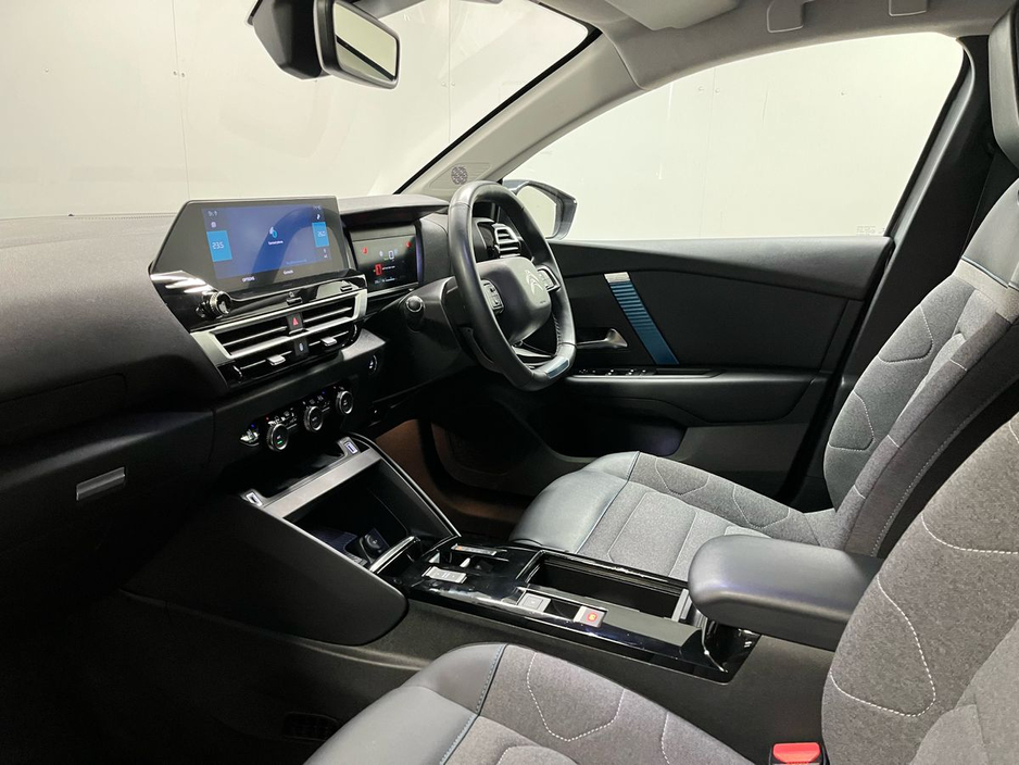 2023 Citroen E-C4 Feel 50kWh 136 - Reversing Camera - Sat Nave - Climate Control - Heated Seats - Cruise Control - Apple CarPlay/Android Auto €19,950