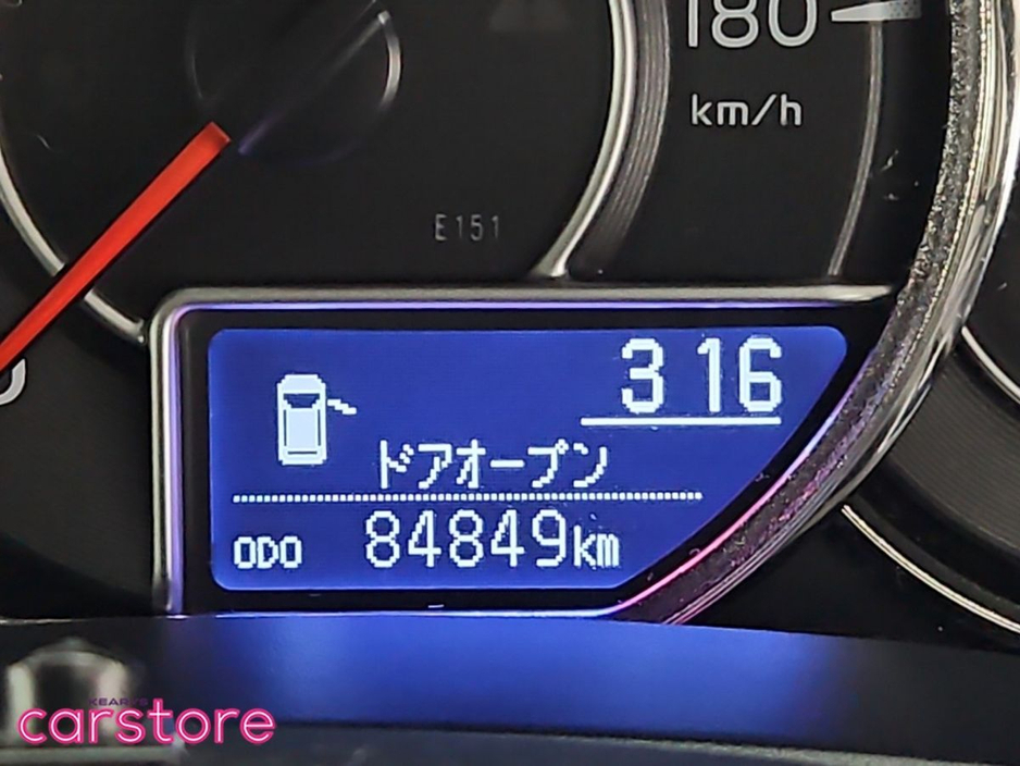 2018 Toyota Corolla - image 20