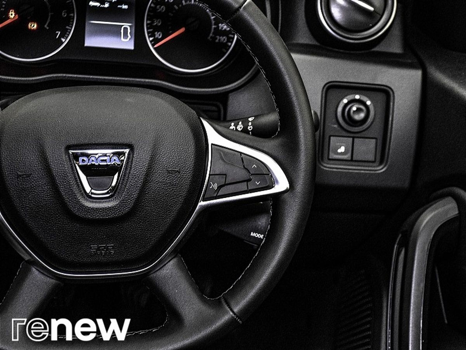 2022 Dacia Duster - image 20