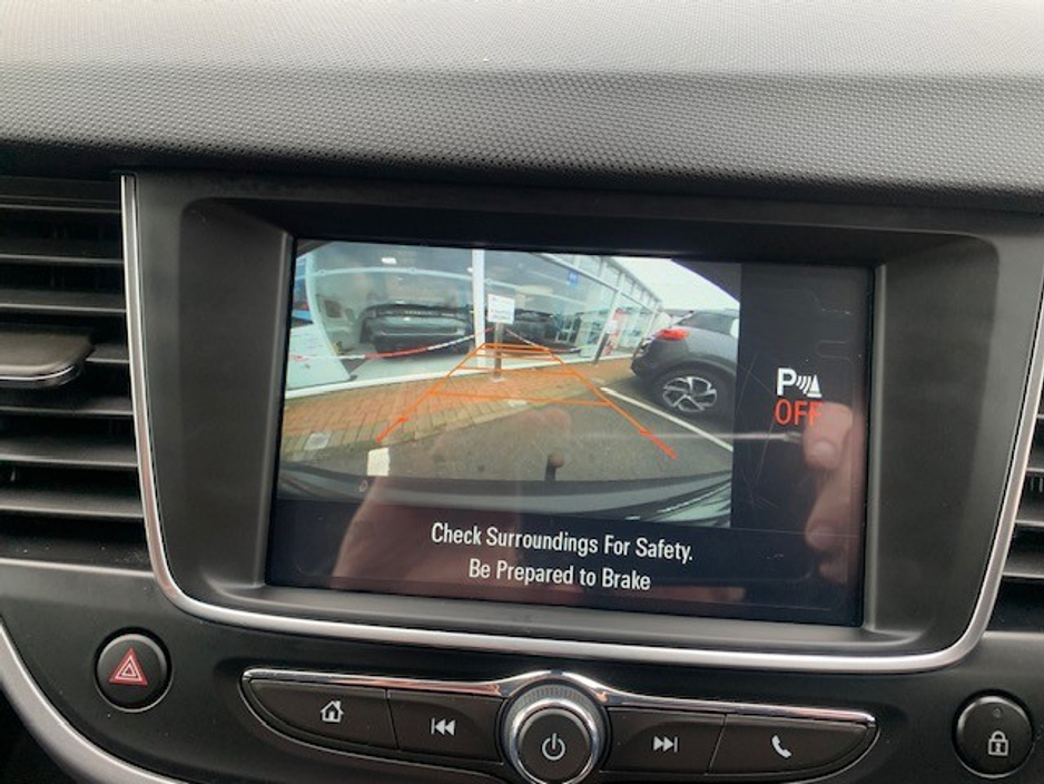 2024 Opel Crossland X - image 12