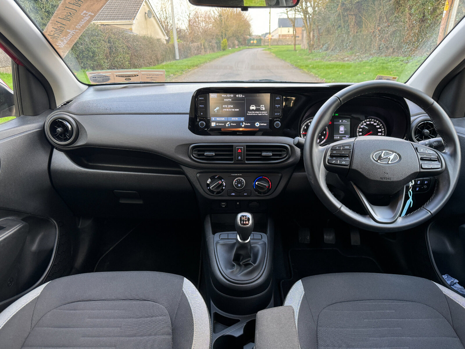 2023 Hyundai i10 - image 11