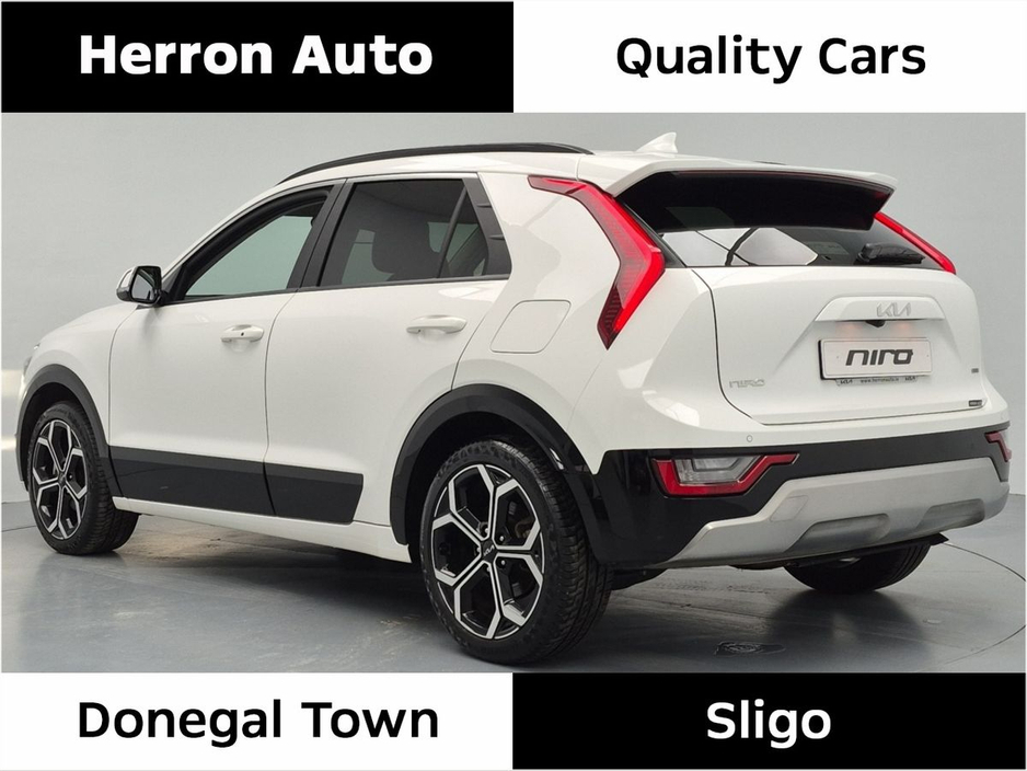 2023 Kia Niro - image 3