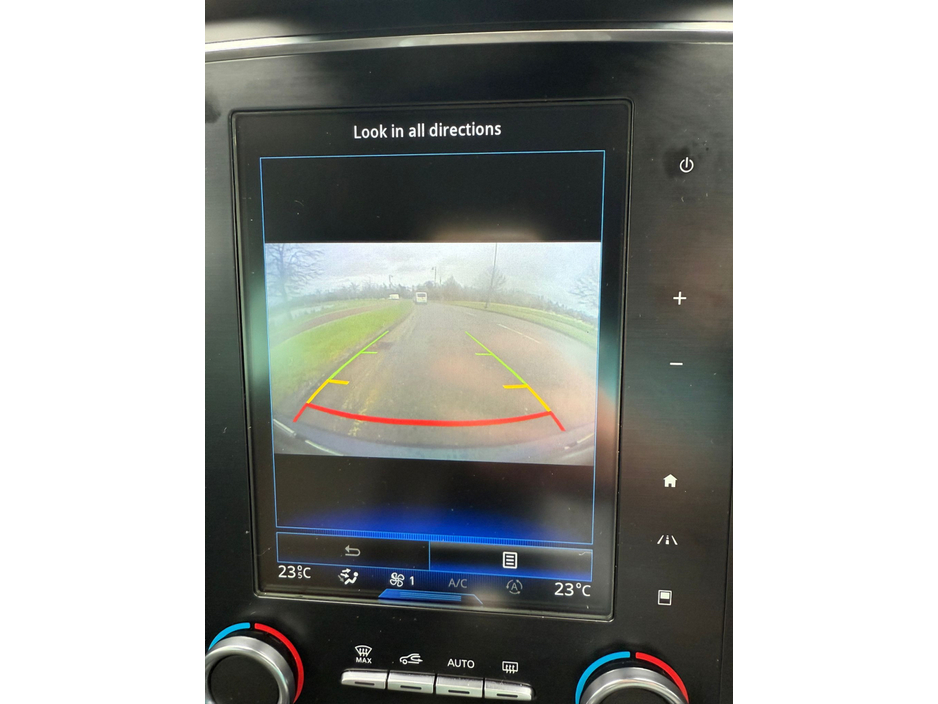 2020 Renault Megane ONE OWNER LOW MILEAGE SIGNATURE MODEL €14,950