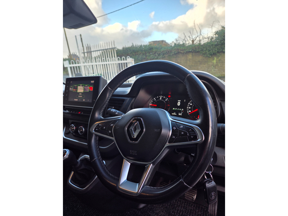 2022 Renault Trafic LL30 BLUE DCI 130 SPORT PANEL €20,000