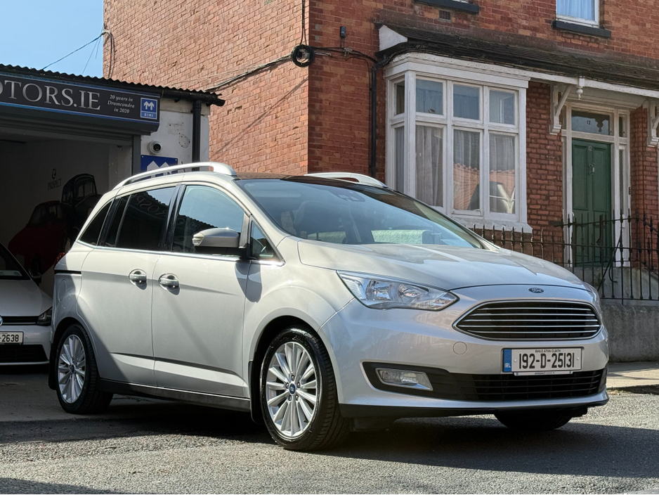 2019 Ford Grand C-Max - image 3