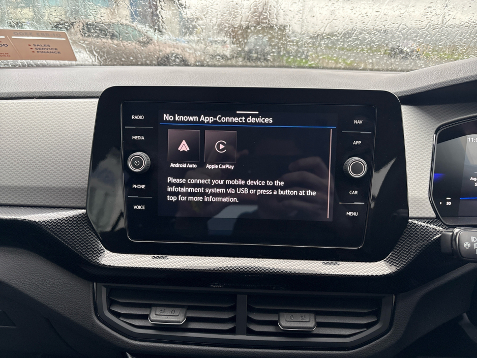 2025 Volkswagen T-Cross - image 17