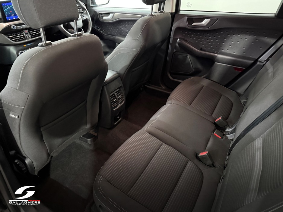 2020 Ford Kuga - image 13