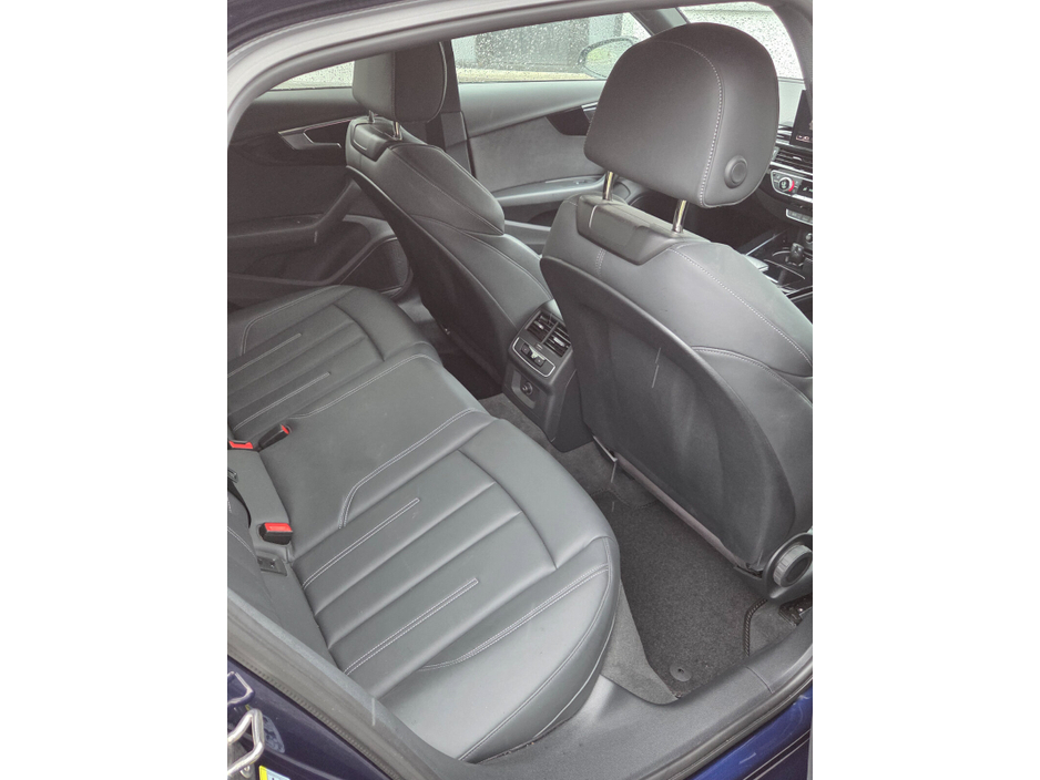 2022 Audi A4 - image 14