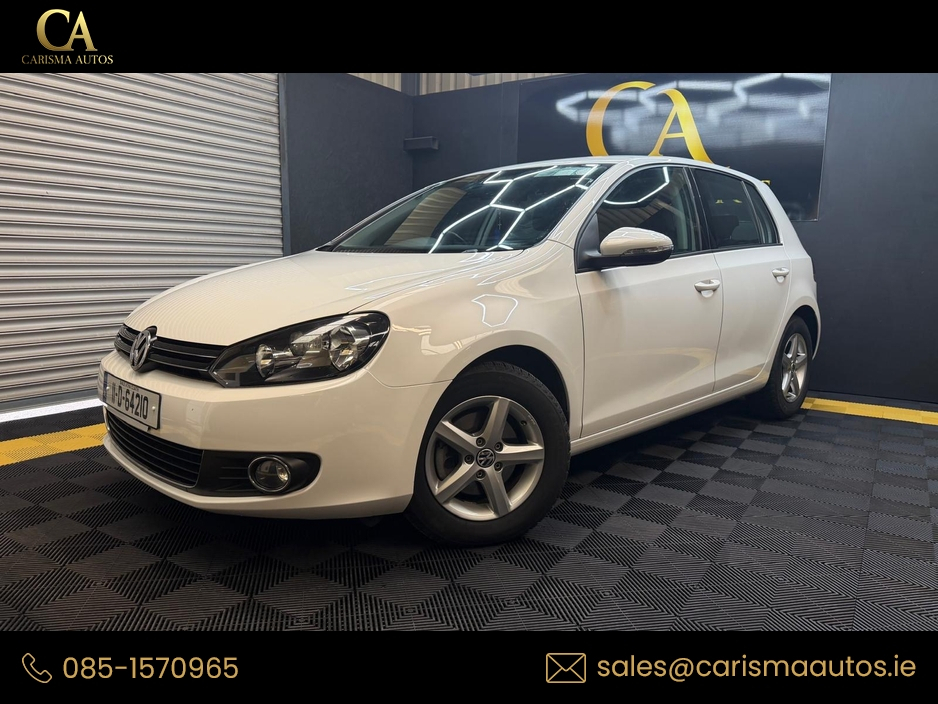 2011 Volkswagen Golf - image 5