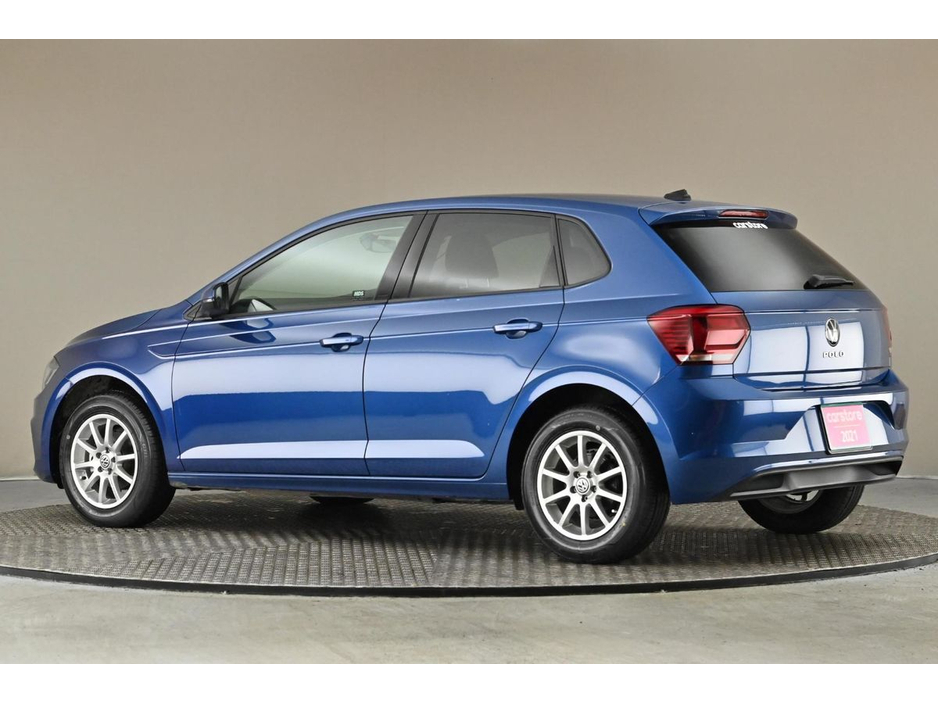 2021 Volkswagen Polo - image 6