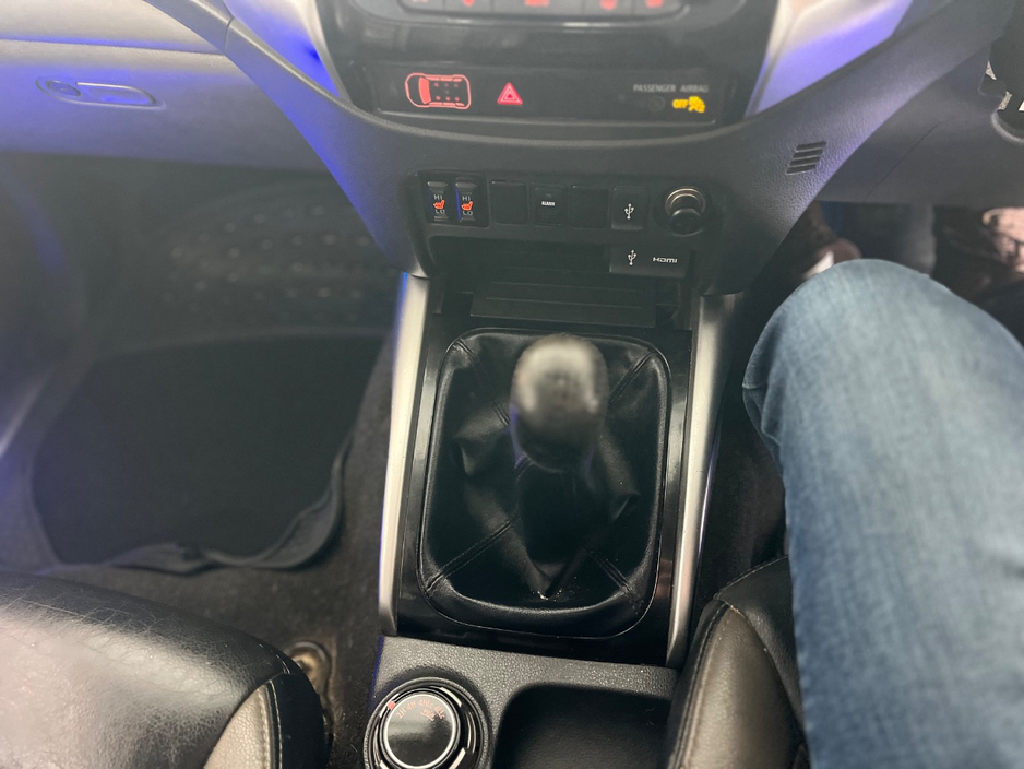 2019 Mitsubishi L200 - image 18