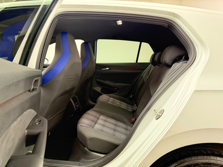 2024 Volkswagen Golf - image 16