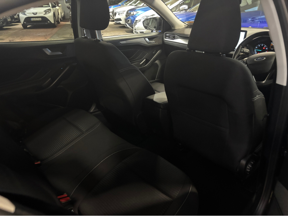 2023 Ford Focus TITANIUM 1.0T 125 M6 4DR €20,399