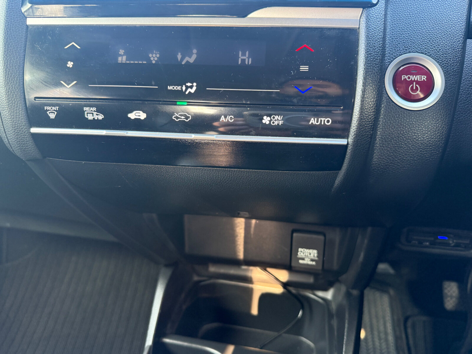 2017 Honda Fit - image 16