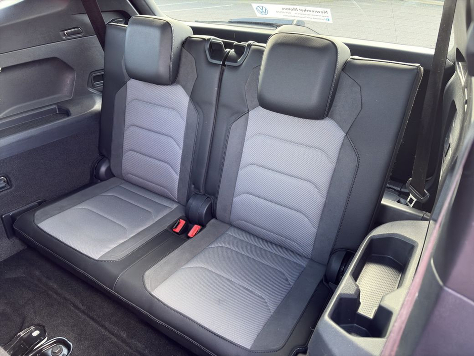 2019 Volkswagen Tiguan "White looks, tech-rich cabin and sport-inspired feel — the SUV that makes every drive feel special" €29,888