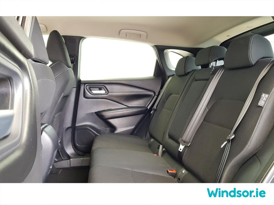 2024 Nissan Qashqai 1.3 PET MILD HYBRID SV €32,495