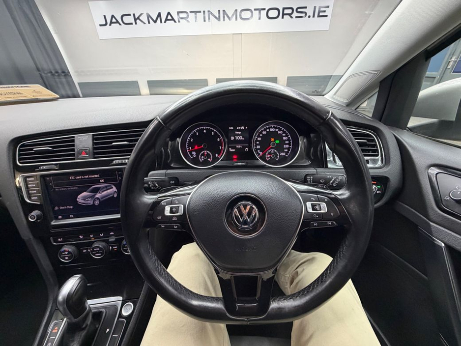 2017 Volkswagen Golf - image 21