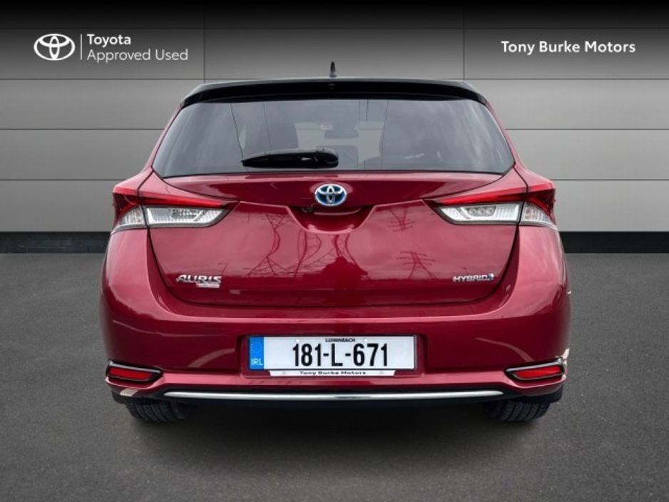 2018 Toyota Auris - image 5