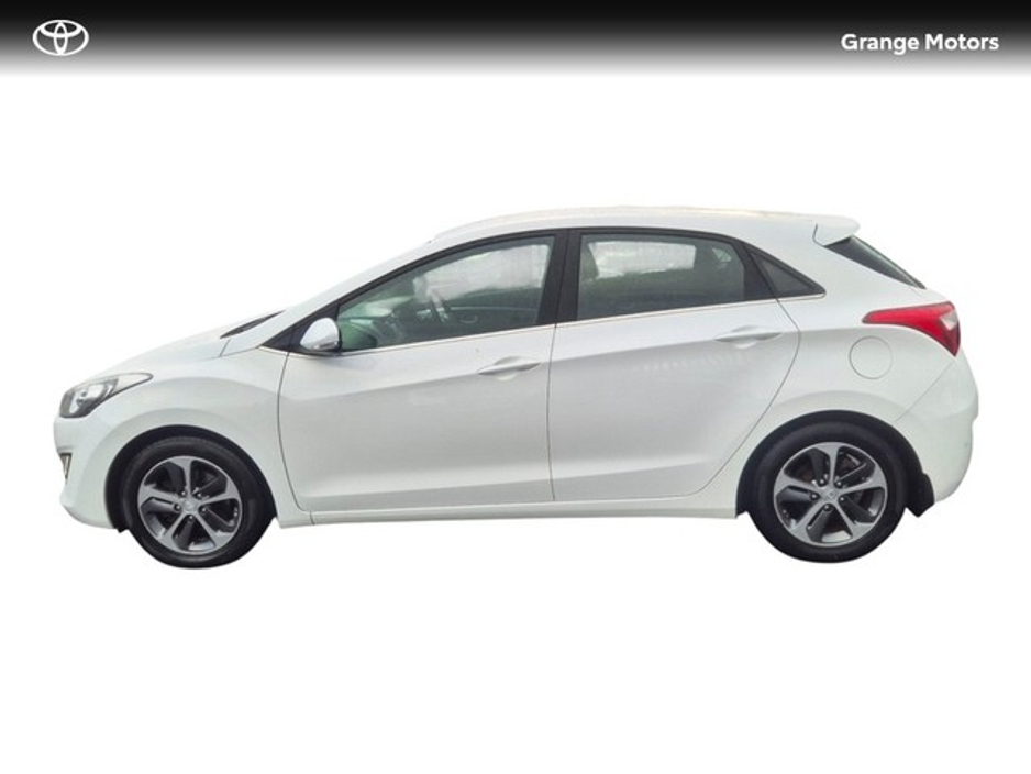 2016 Hyundai i30 1.6 CRDI DELUXE 5DR €11,950