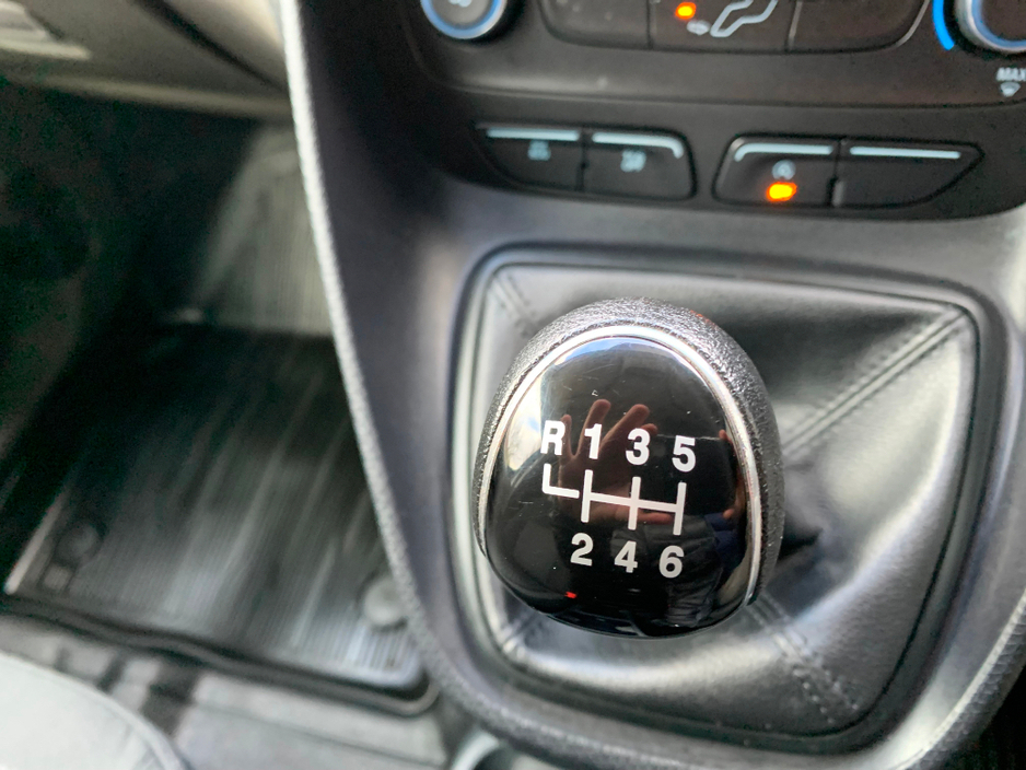 2022 Ford Transit Connect TREND 1.5 TDCI 120 PS LWB 250 // PRICE EXCL. VAT // ALLOY WHEELS, BODY COLOURED BUMPERS AND MIRRORS // STUNNING CONDITION // 09/26 CVRT // TIMING BELT €12,154