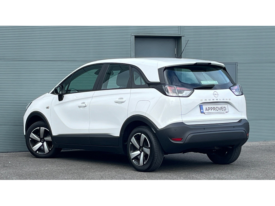 2023 Opel Crossland - image 3
